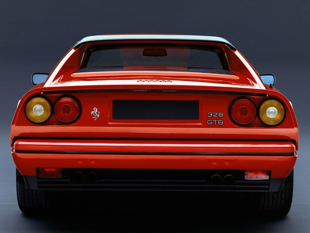 Ferrari 328 — справочные фотографии комплектации, Сзади