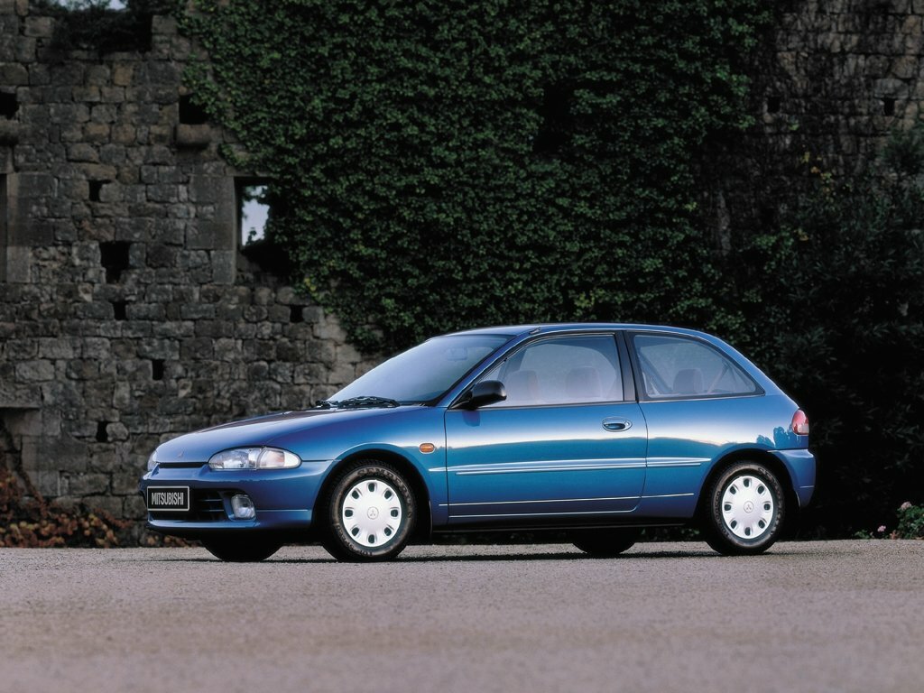 Mitsubishi Colt — IV (CA0) (1992–1996)
