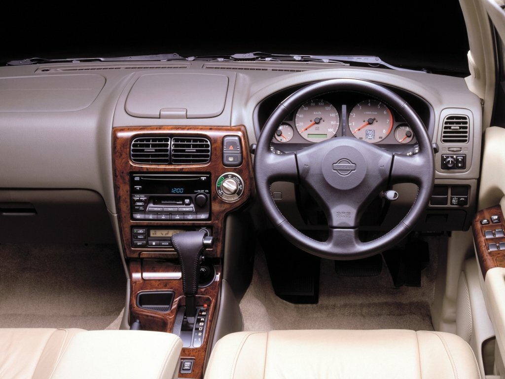 Nissan Terrano Regulus RS−R