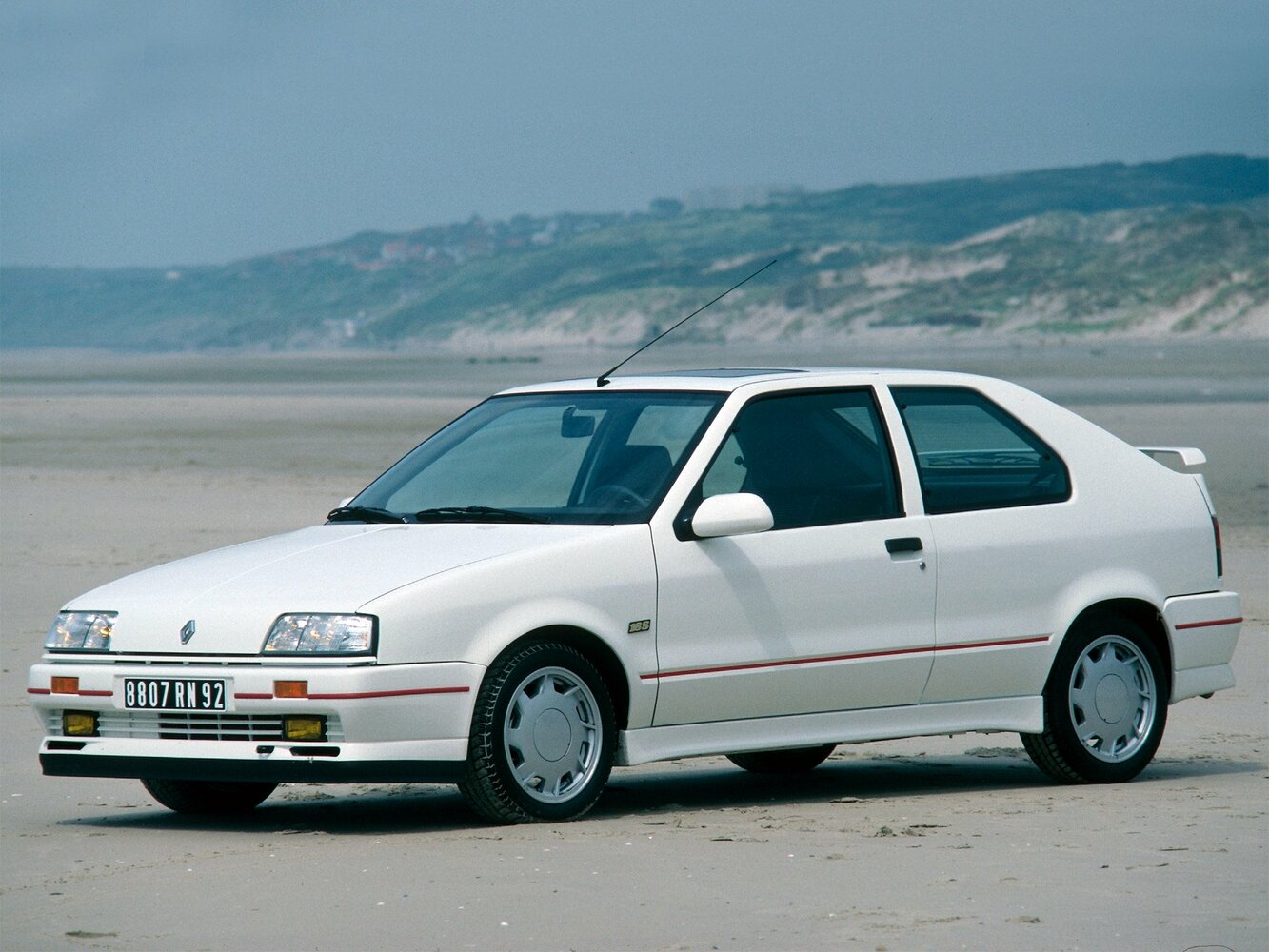 Renault 19 — I поколение (1988–1992)