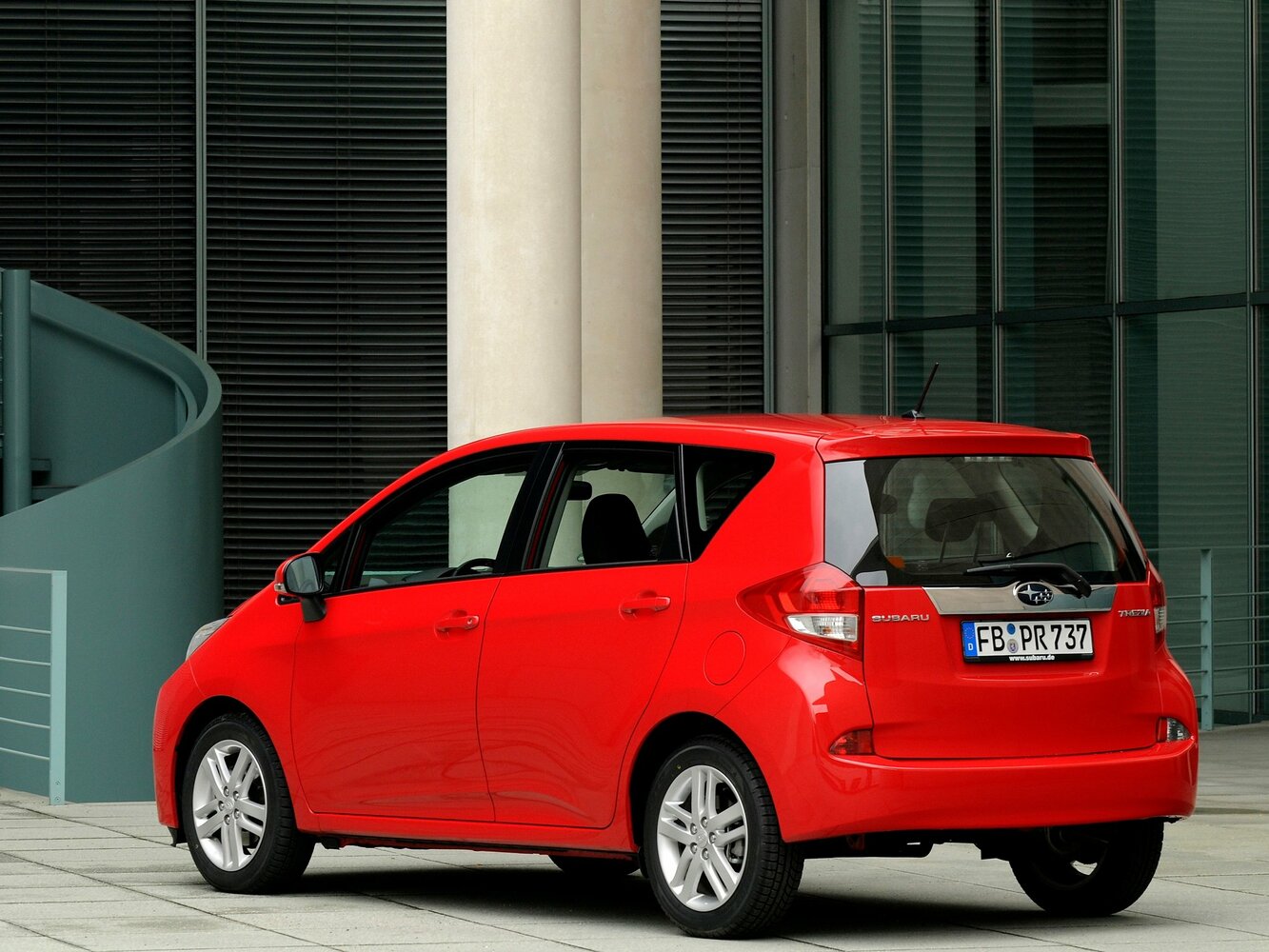Subaru Trezia 1.5i−L