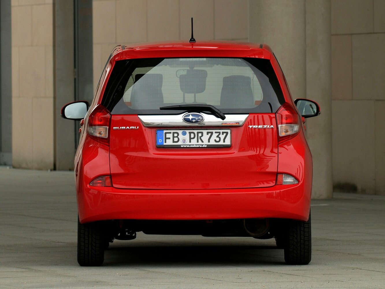 Subaru Trezia 1.5i−L