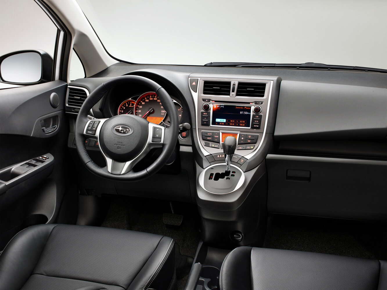 Subaru Trezia 1.5i−L
