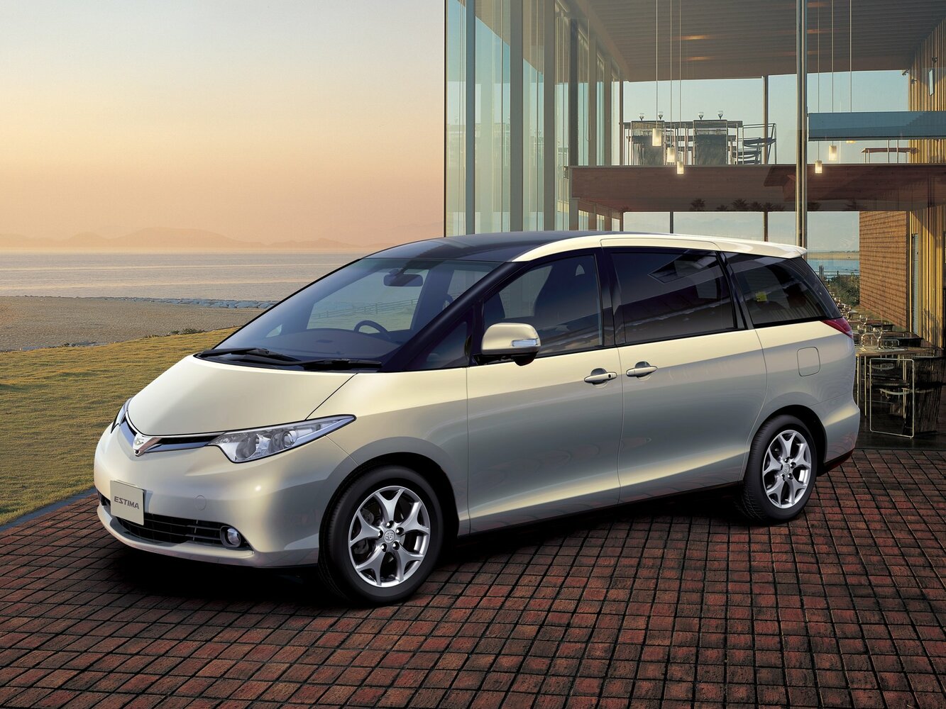 Toyota Estima