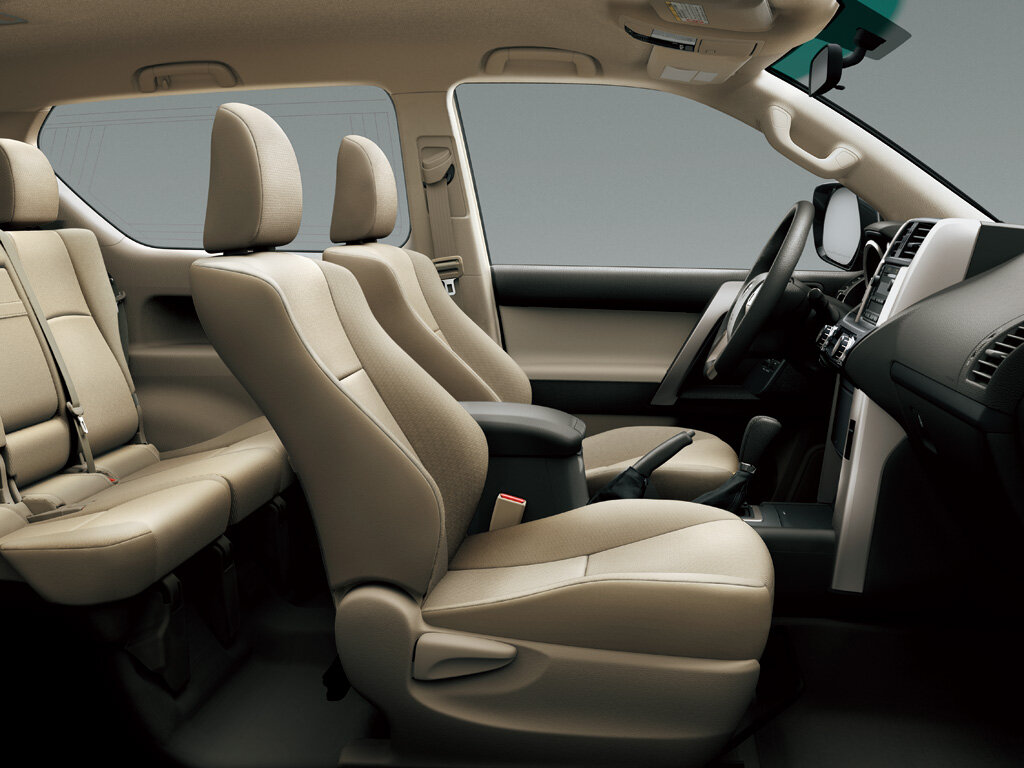 Toyota Land Cruiser Prado 2010 2.7L AT Luxury