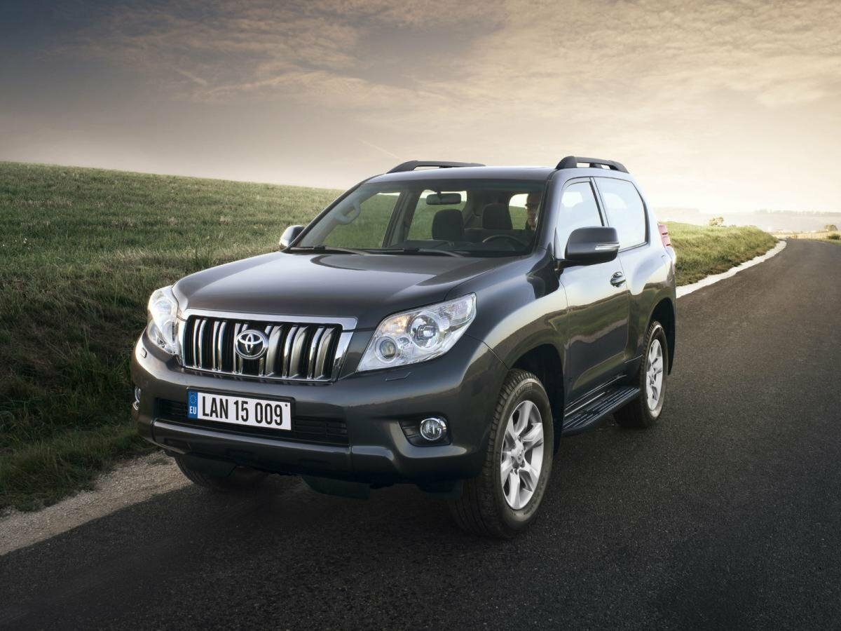 Toyota Land Cruiser Prado 2010 2.7L AT Luxury