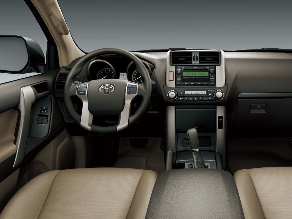 Toyota Land Cruiser Prado 2010 2.7L AT Luxury