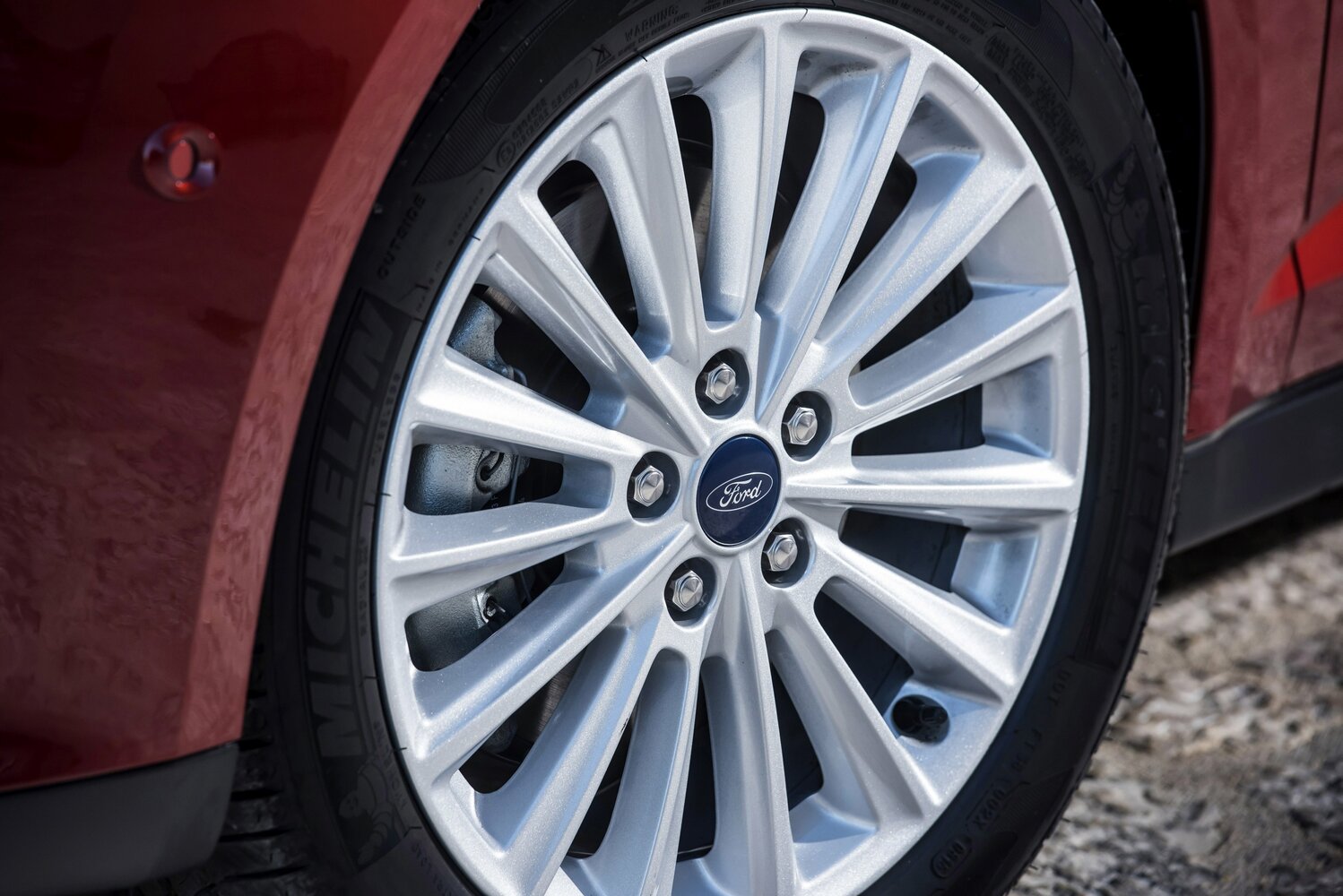 Ford C-MAX — справочные фотографии комплектации, Диск