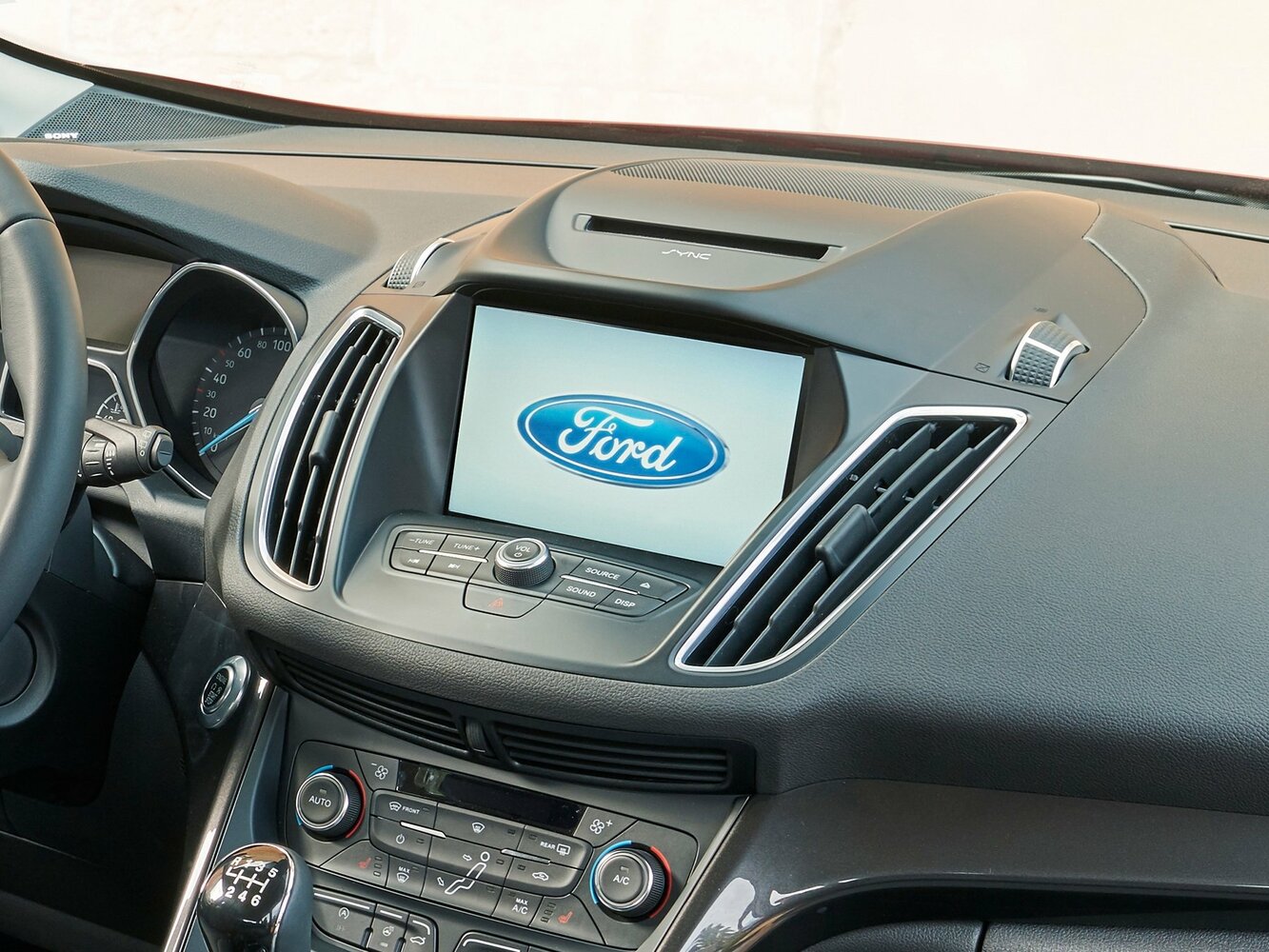 Ford C-MAX — справочные фотографии комплектации, Интерьер 1