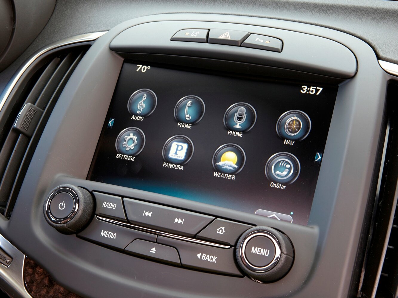 Buick LaCrosse — справочные фотографии комплектации, Интерьер 1