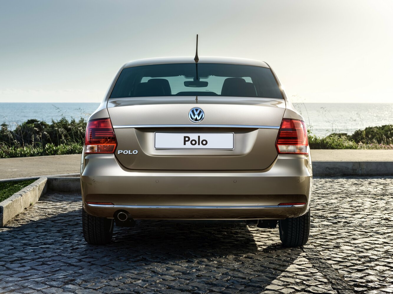 Volkswagen Polo — справочные фотографии комплектации, Сзади