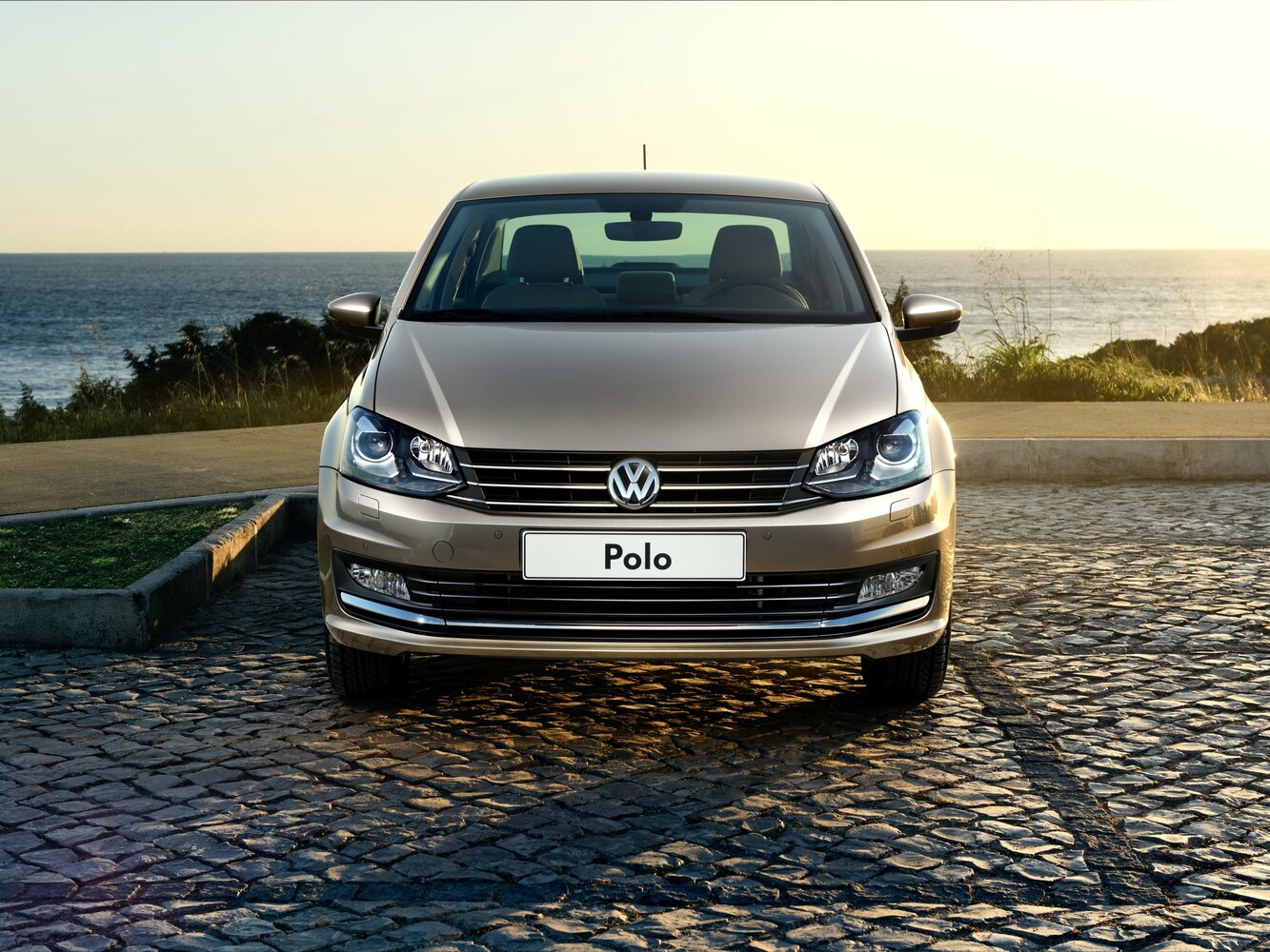 Volkswagen Polo — справочные фотографии комплектации, Спереди