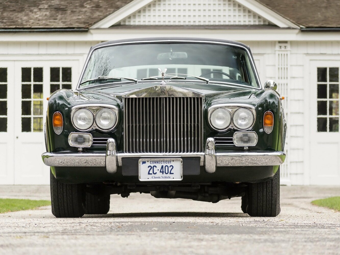 Rolls-Royce Corniche — справочные фотографии комплектации, Спереди