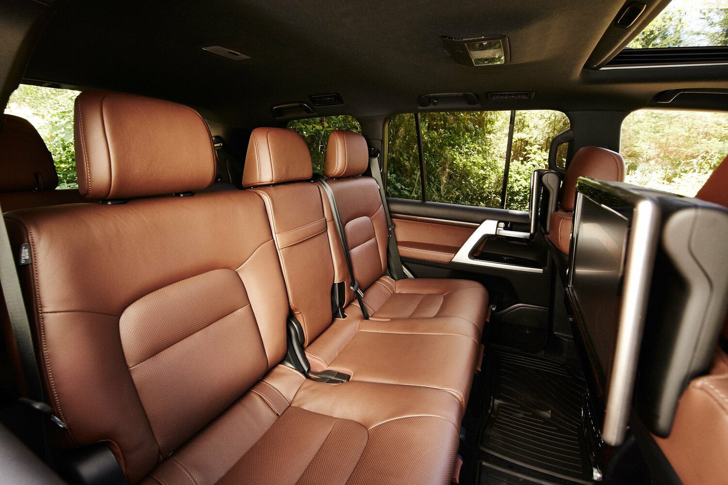 Toyota Land Cruiser 2017 5.7L AT 8 мест