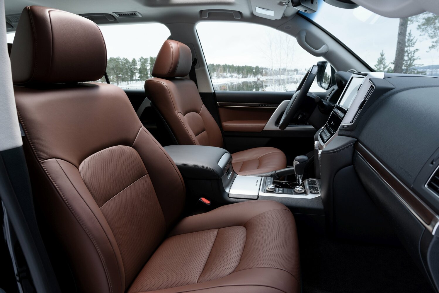 Toyota Land Cruiser 2017 5.7L AT 8 мест