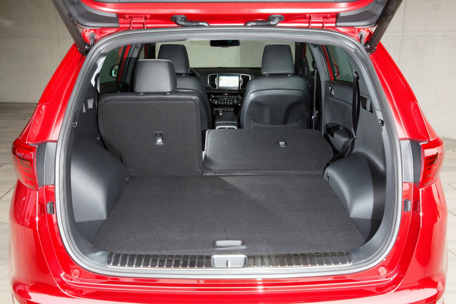 Kia Sportage — справочные фотографии комплектации, Багажник