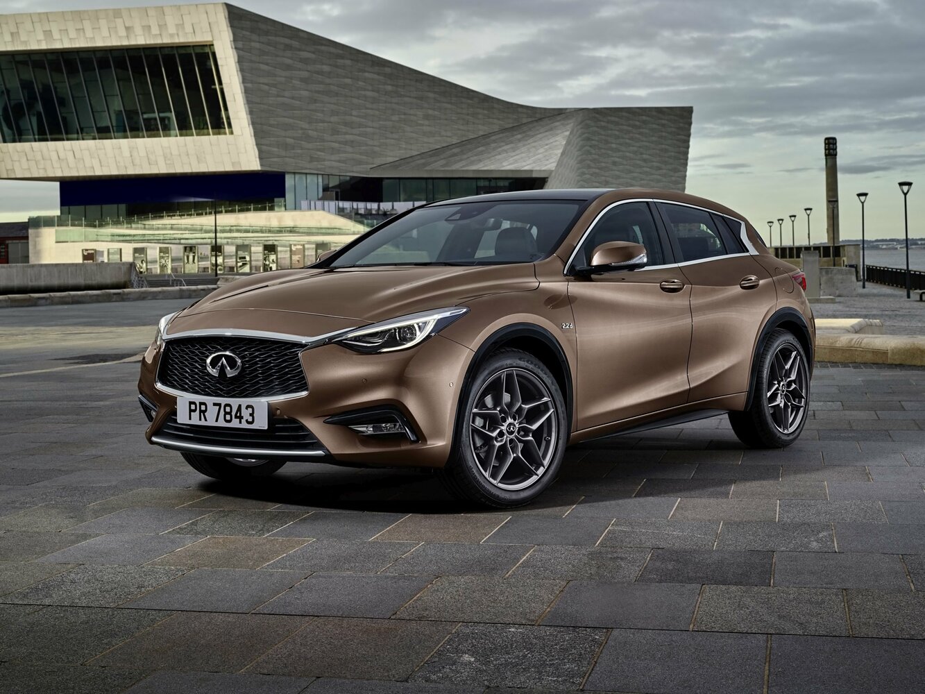 Infiniti Q30