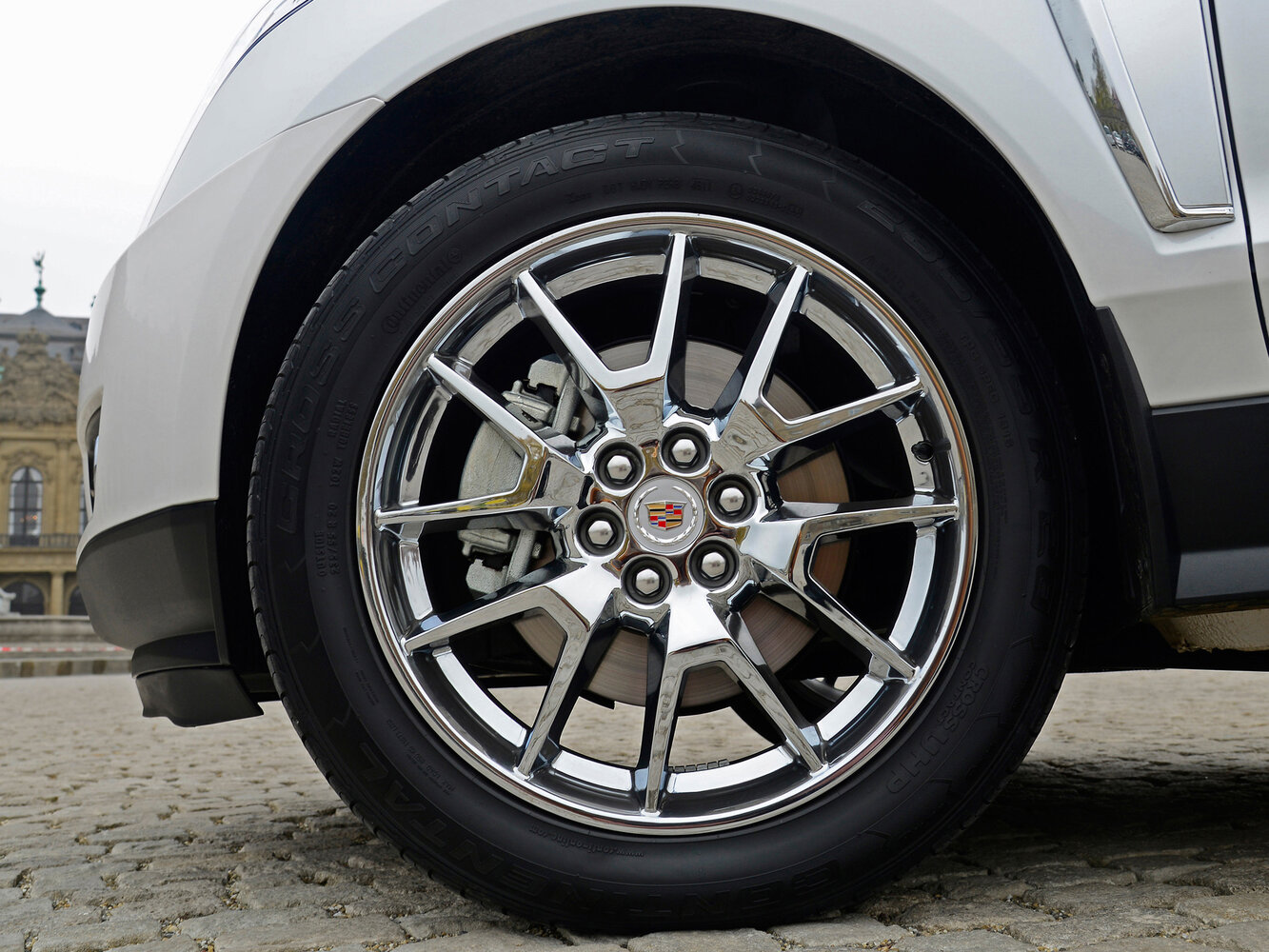 Cadillac SRX — справочные фотографии комплектации, Диск