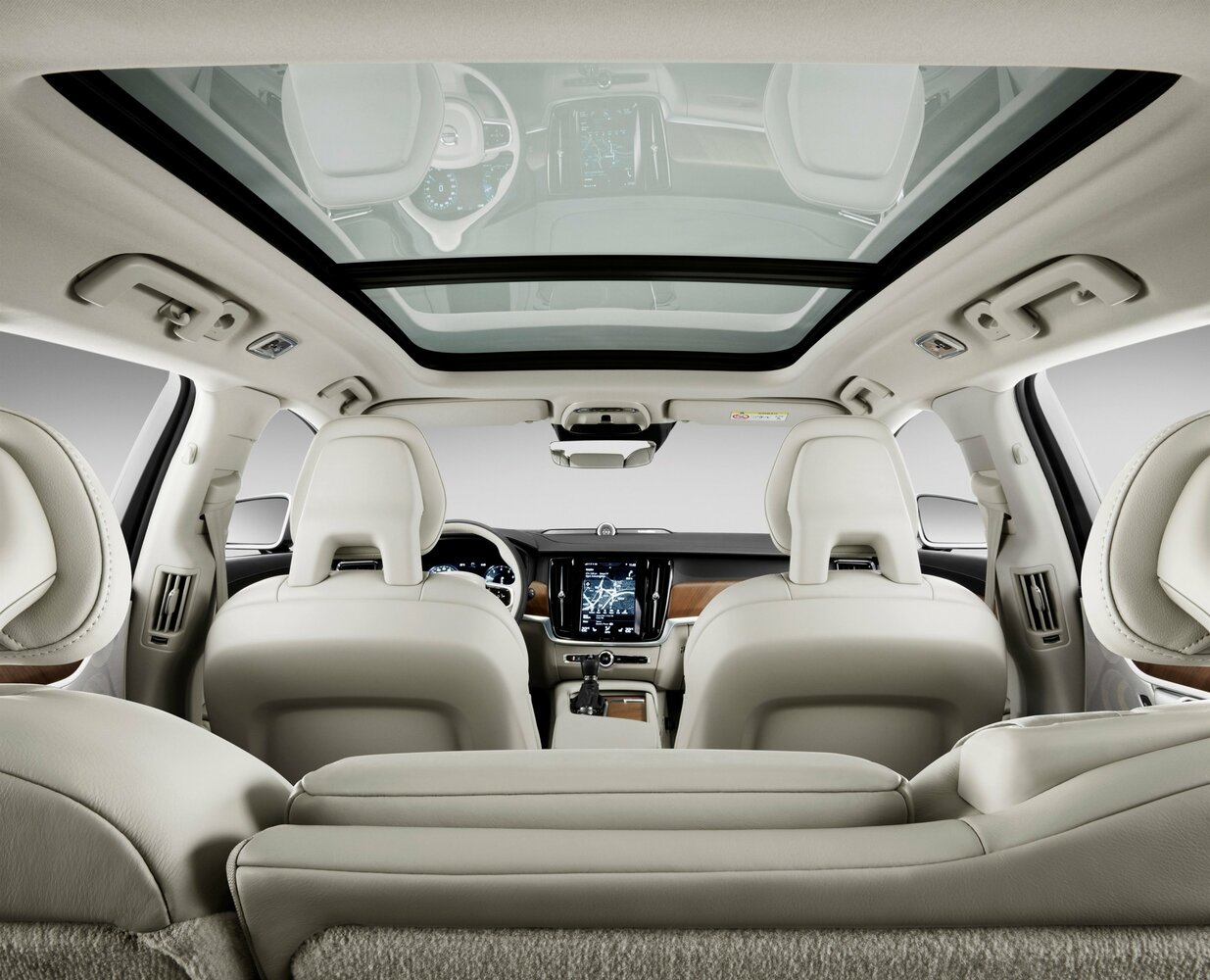 Volvo V90 D4