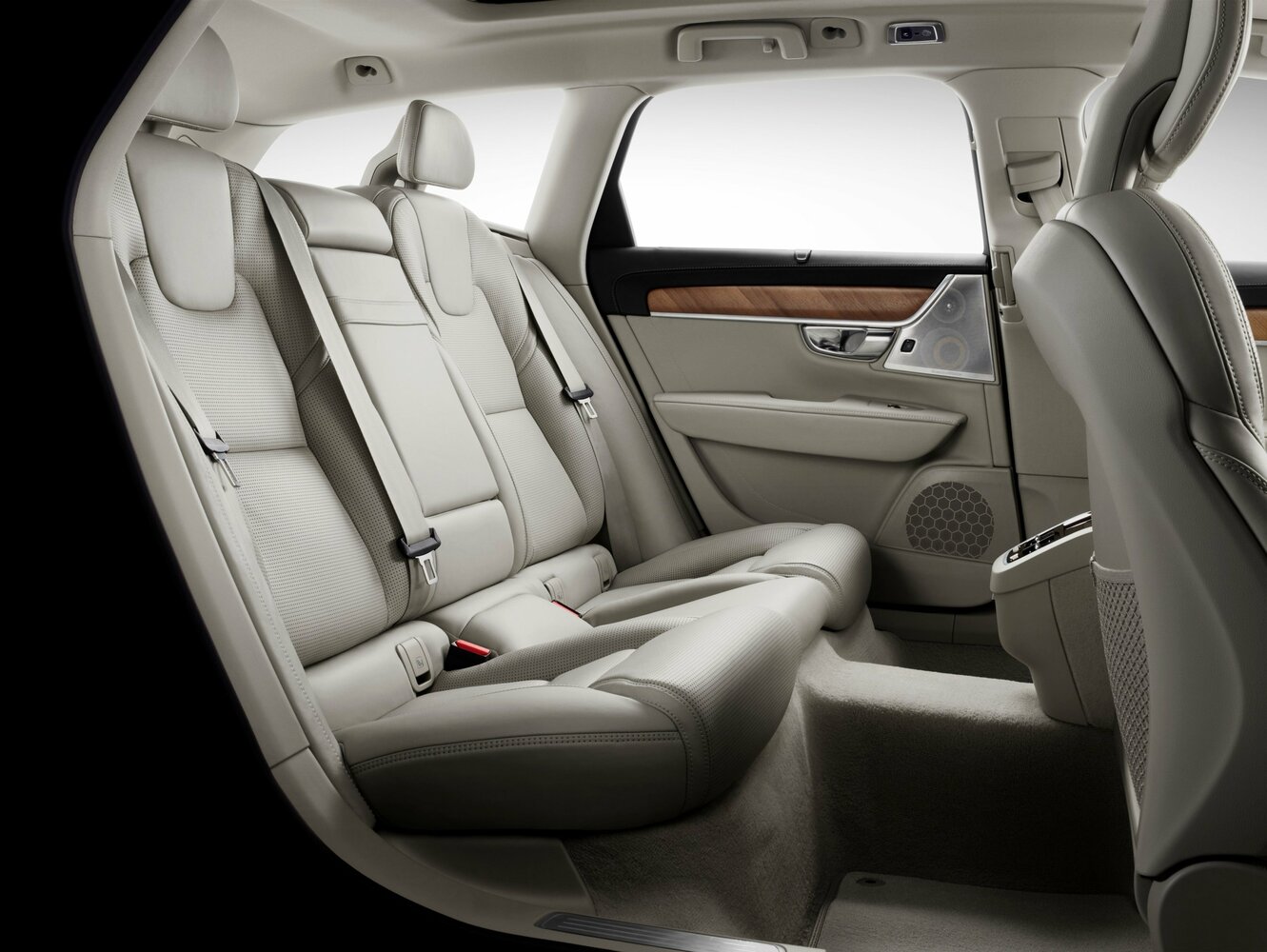 Volvo V90 D4
