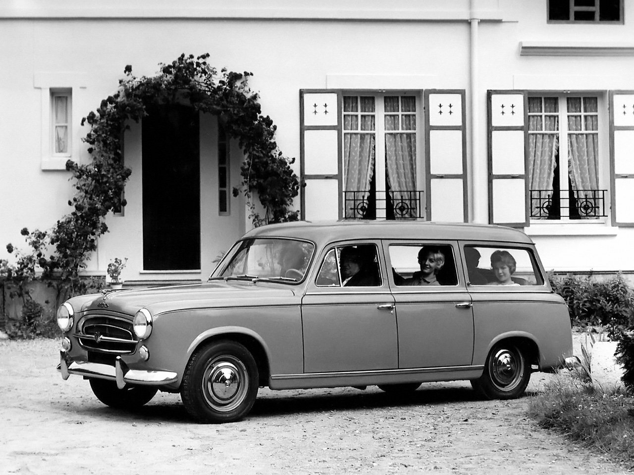 Peugeot 403 — Поколение 1955–1966 (1955–1966)