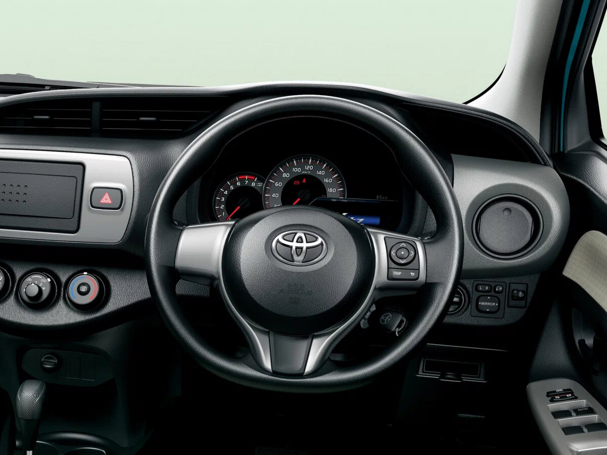 Toyota Vitz F