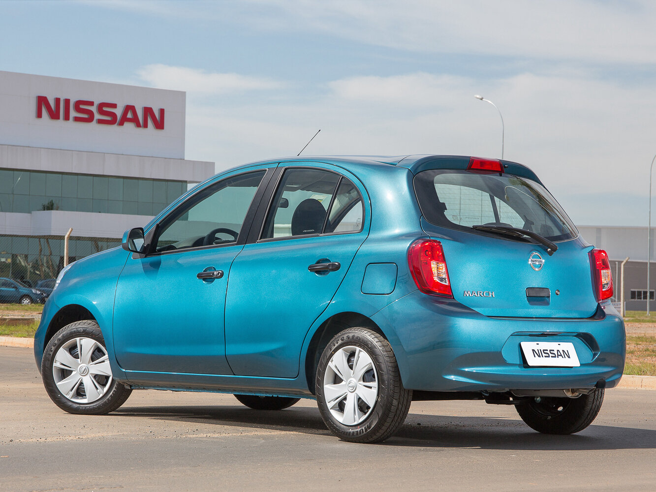 Nissan March S