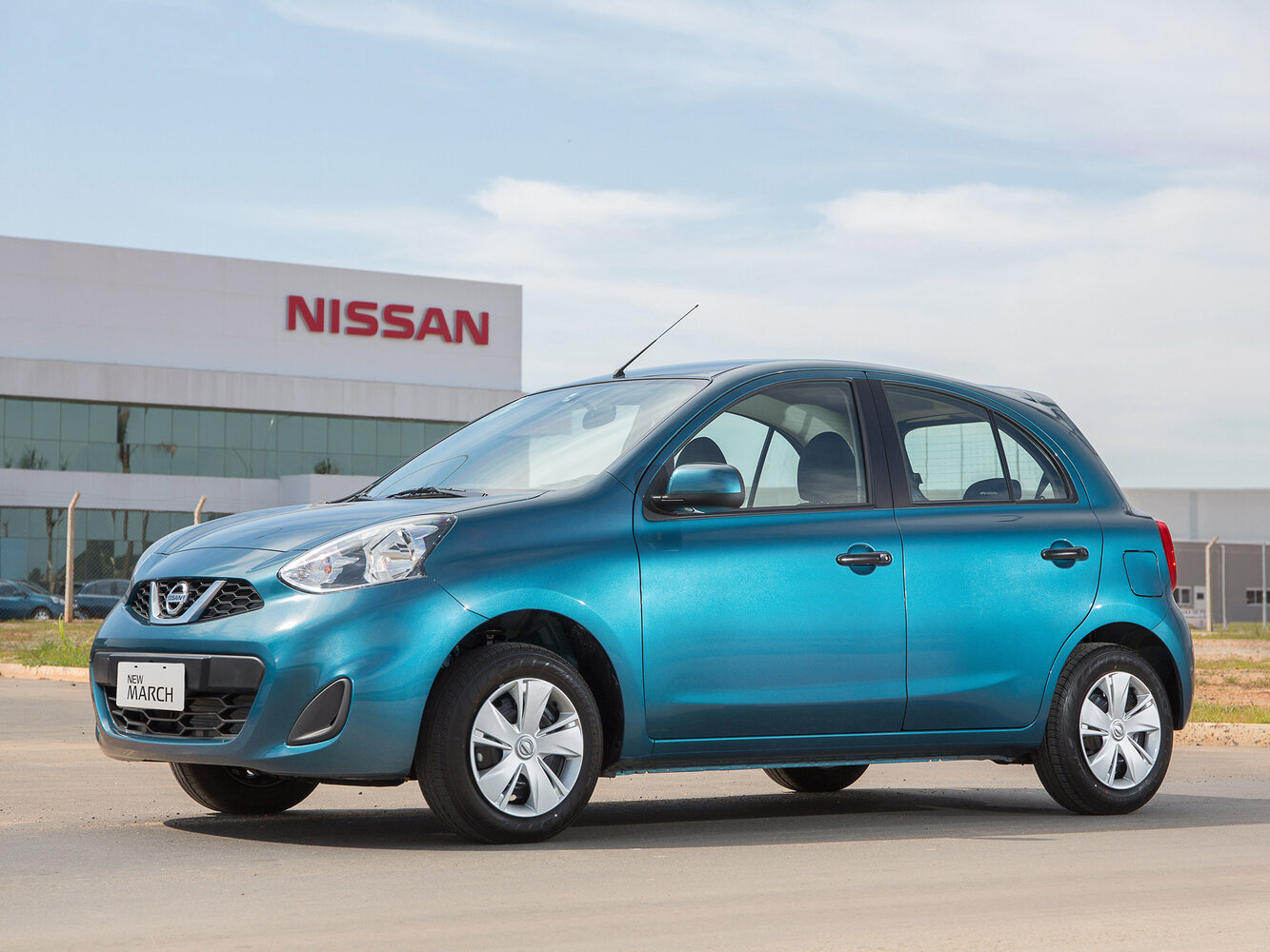 Nissan March S