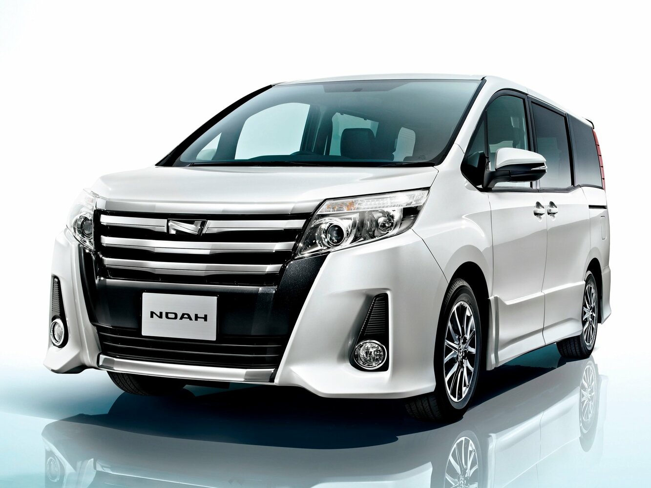 Toyota Noah X