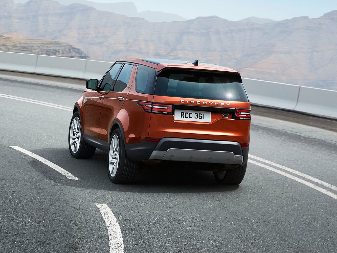 Land Rover Discovery 3.0 TD6 HSE Luxury