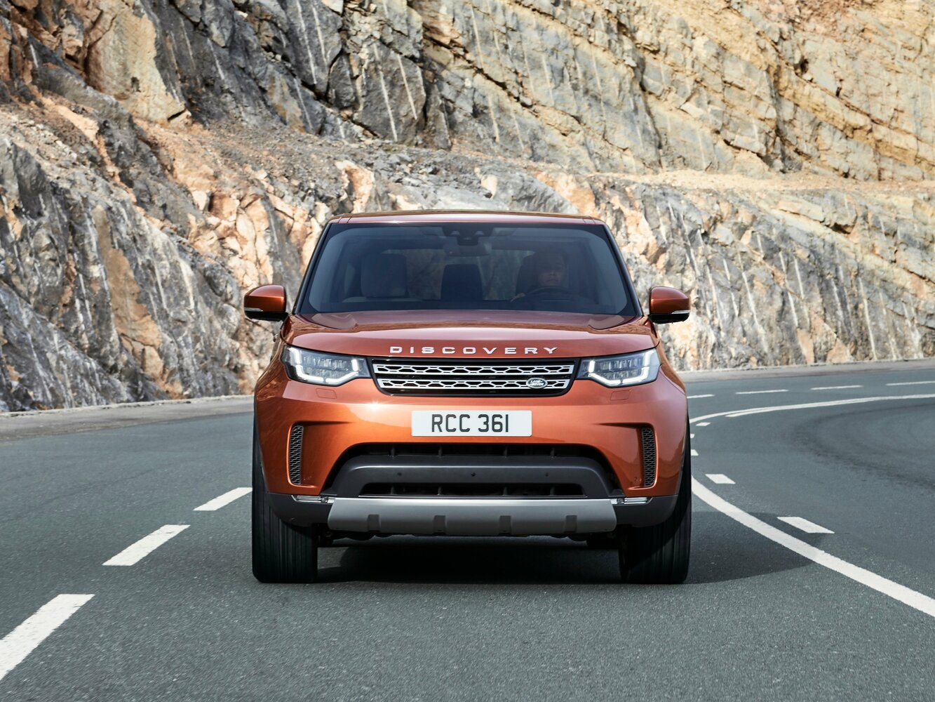 Land Rover Discovery 3.0 TD6 HSE Luxury