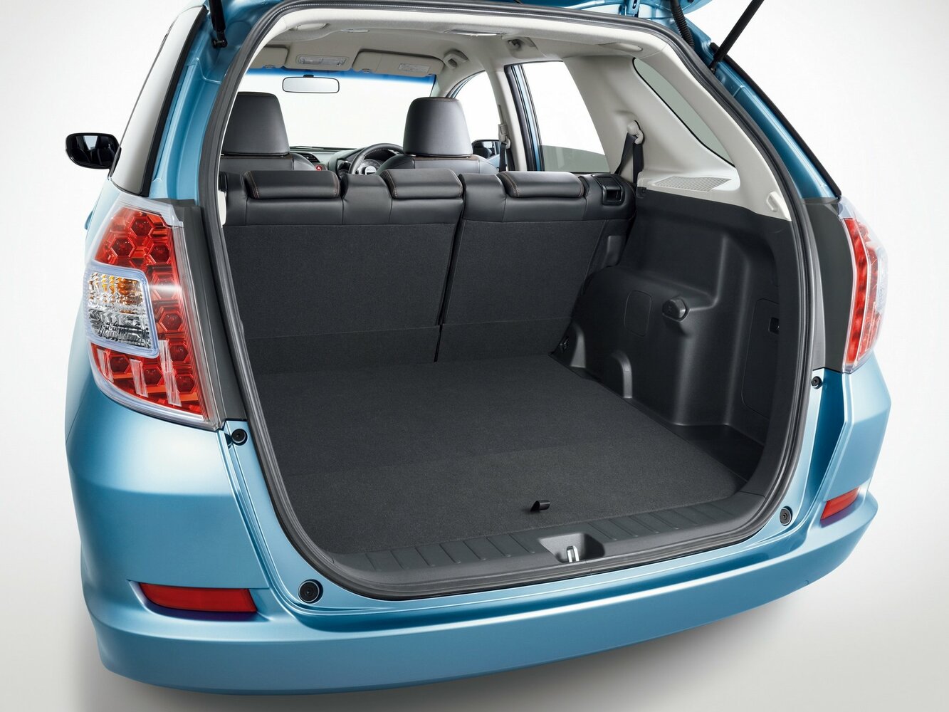 Honda Fit Shuttle 15X