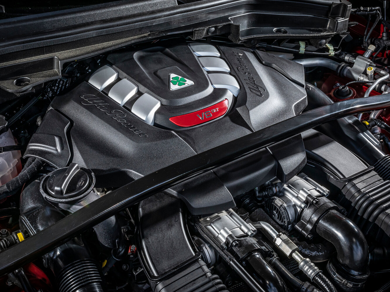 Alfa Romeo Stelvio — справочные фотографии комплектации, Интерьер 2
