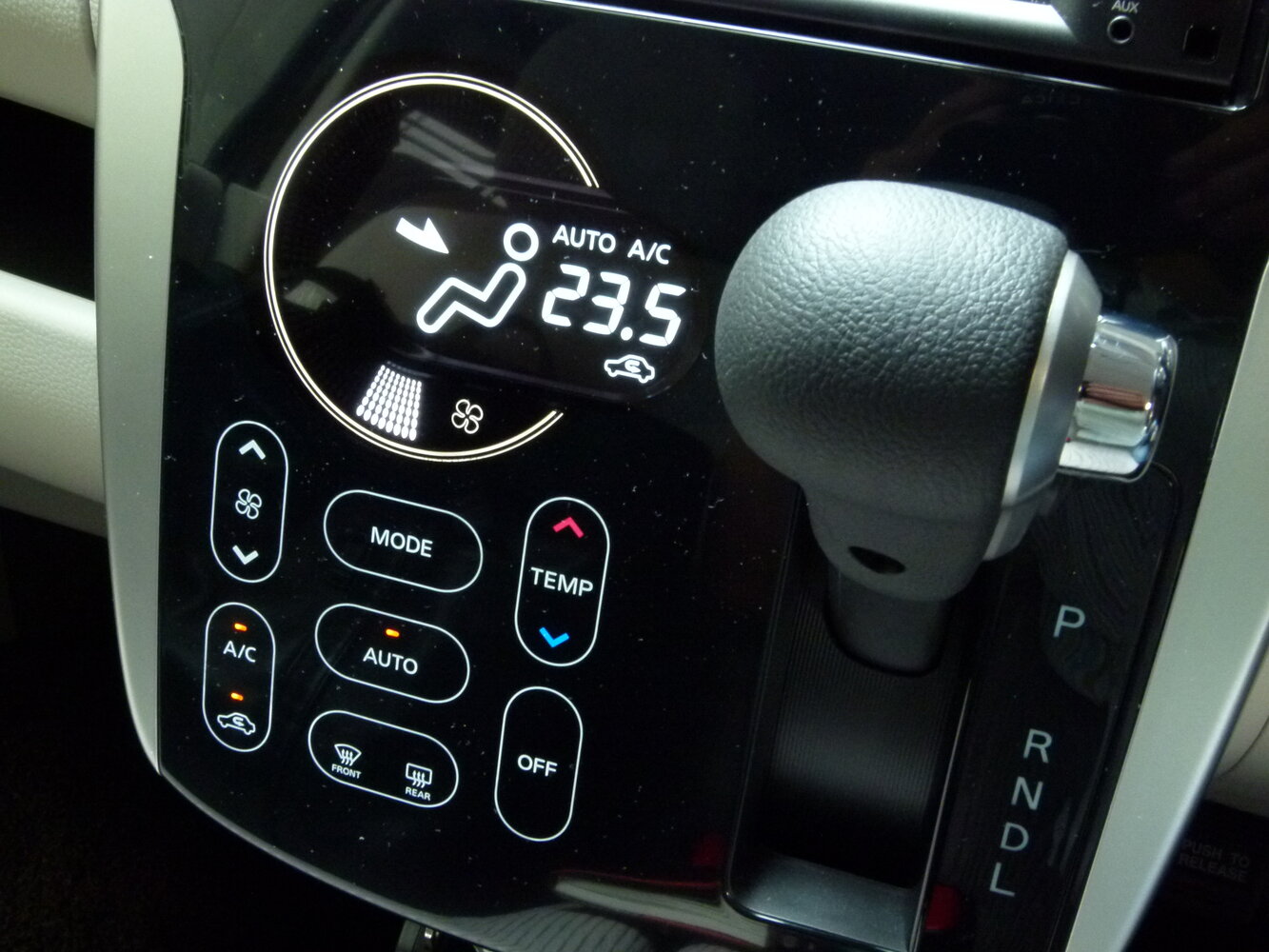 Mitsubishi eK Wagon M