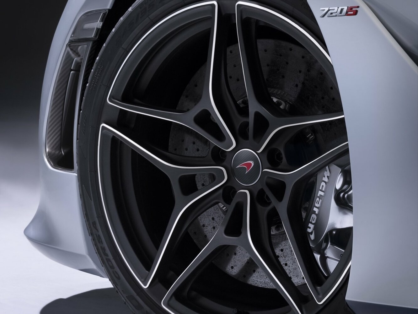 McLaren 720S — справочные фотографии комплектации, Диск