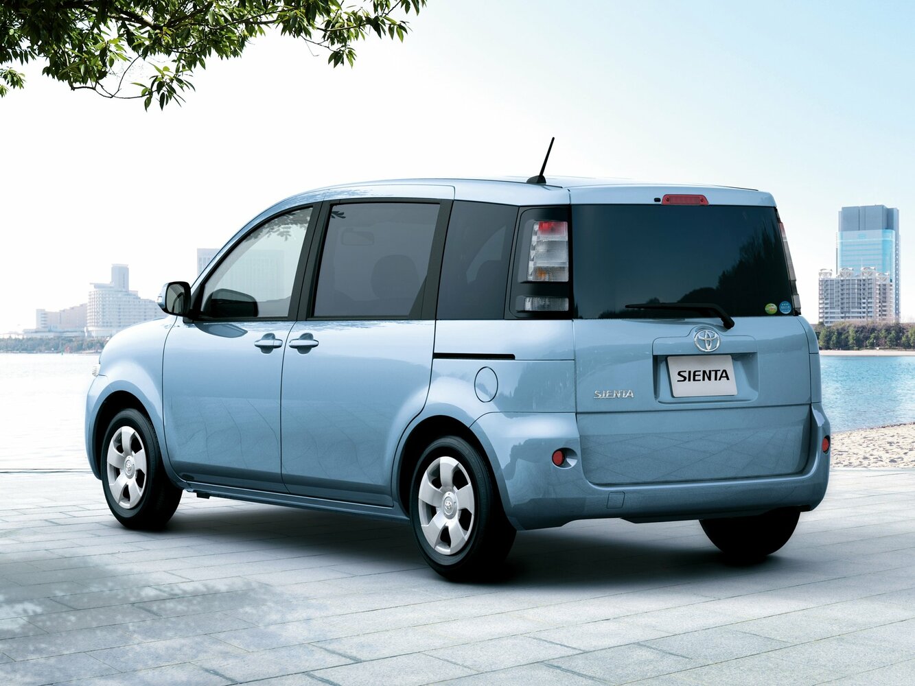 Toyota Sienta X L Package