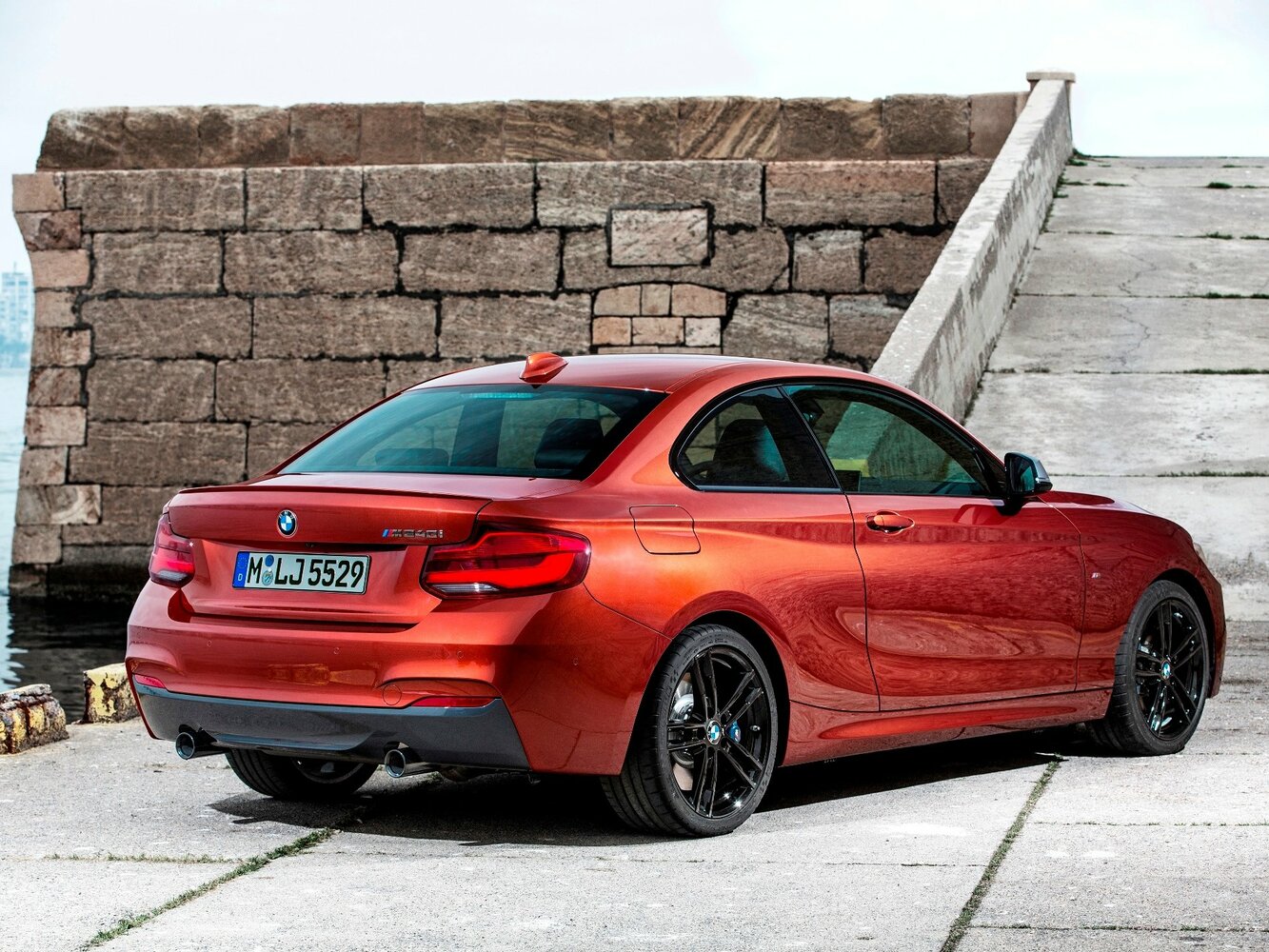 BMW 2 серии 218d