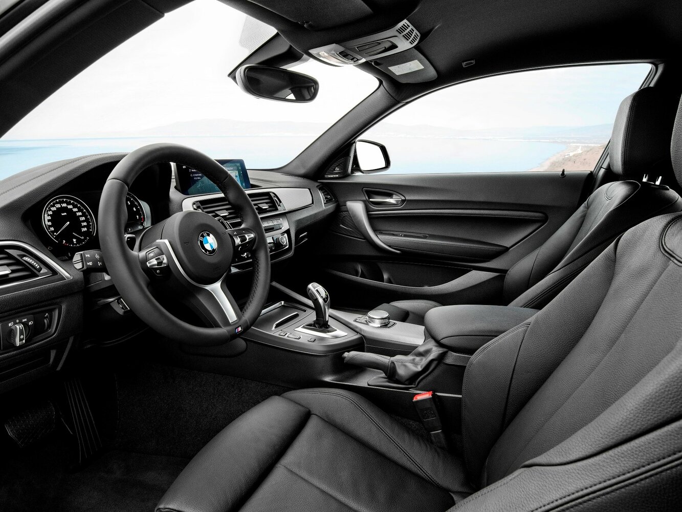 BMW 2 серии 218d