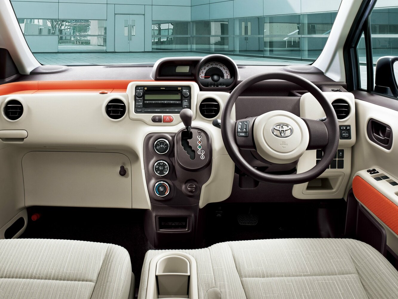 Toyota Spade F