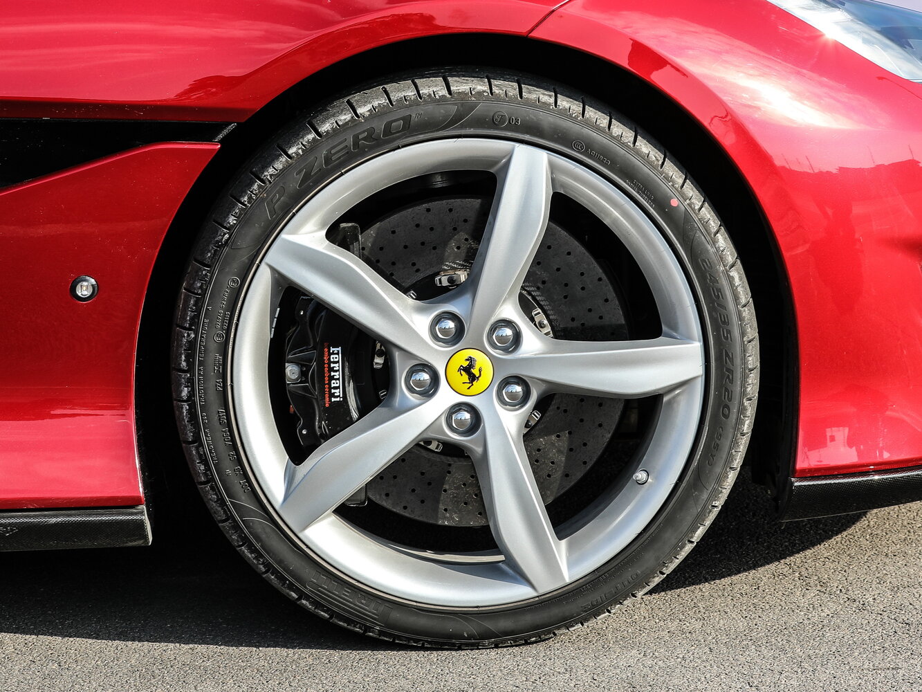 Ferrari Portofino — справочные фотографии комплектации, Диск