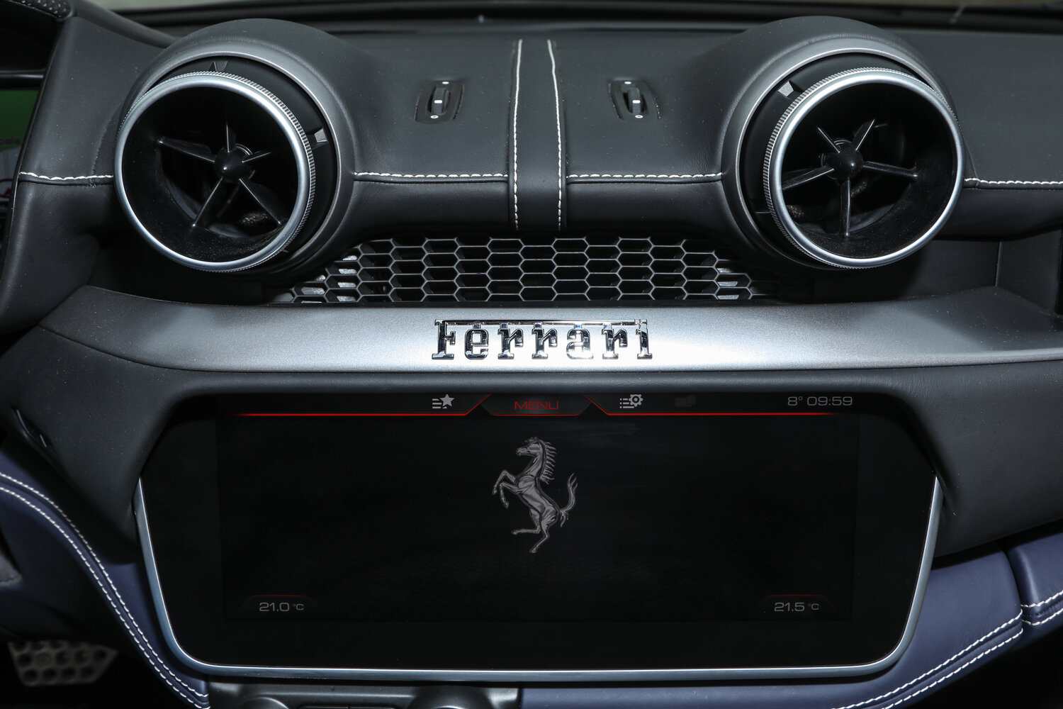 Ferrari Portofino — справочные фотографии комплектации, Интерьер 2