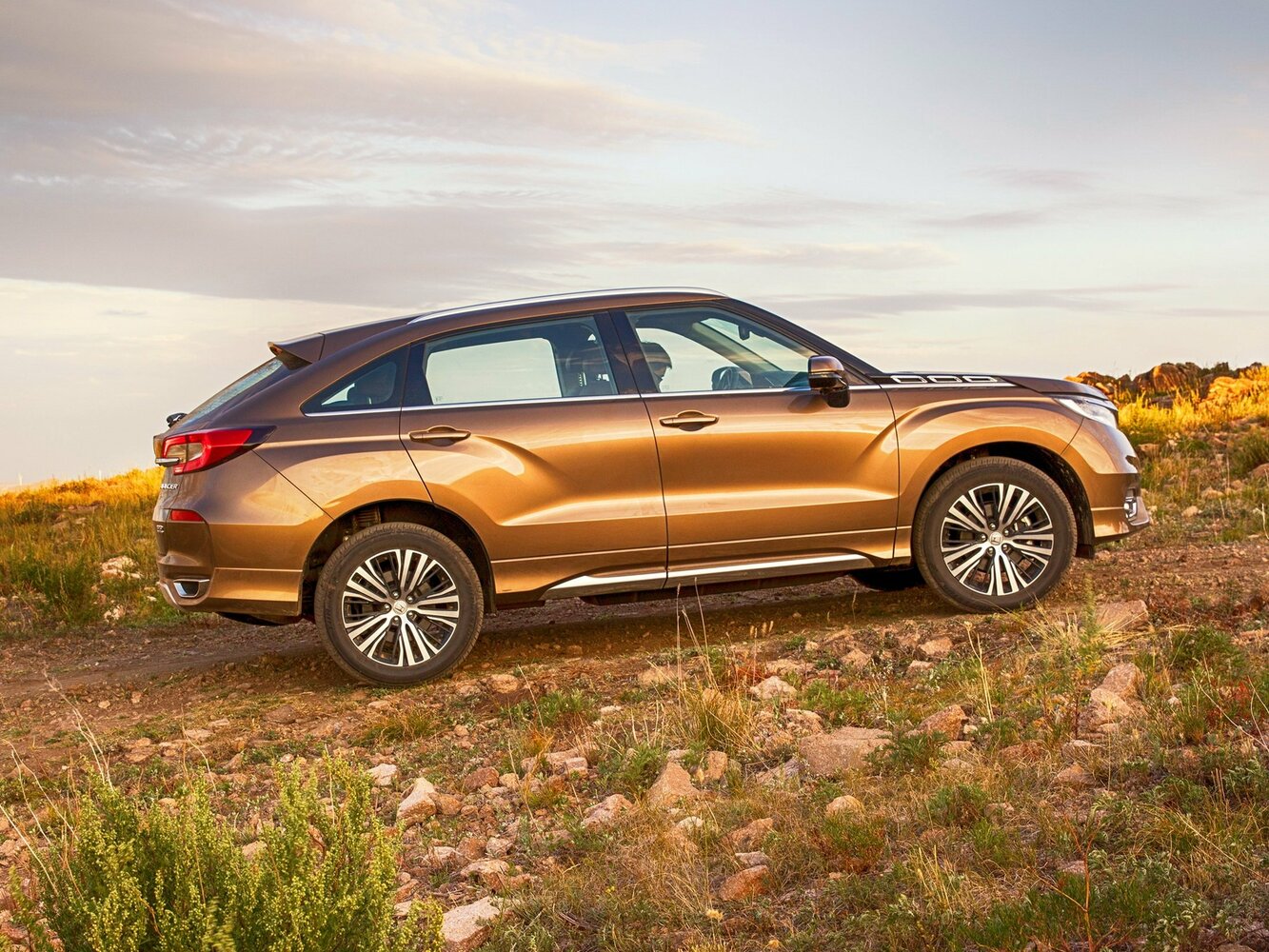 Honda Avancier — справочные фотографии комплектации, Сбоку