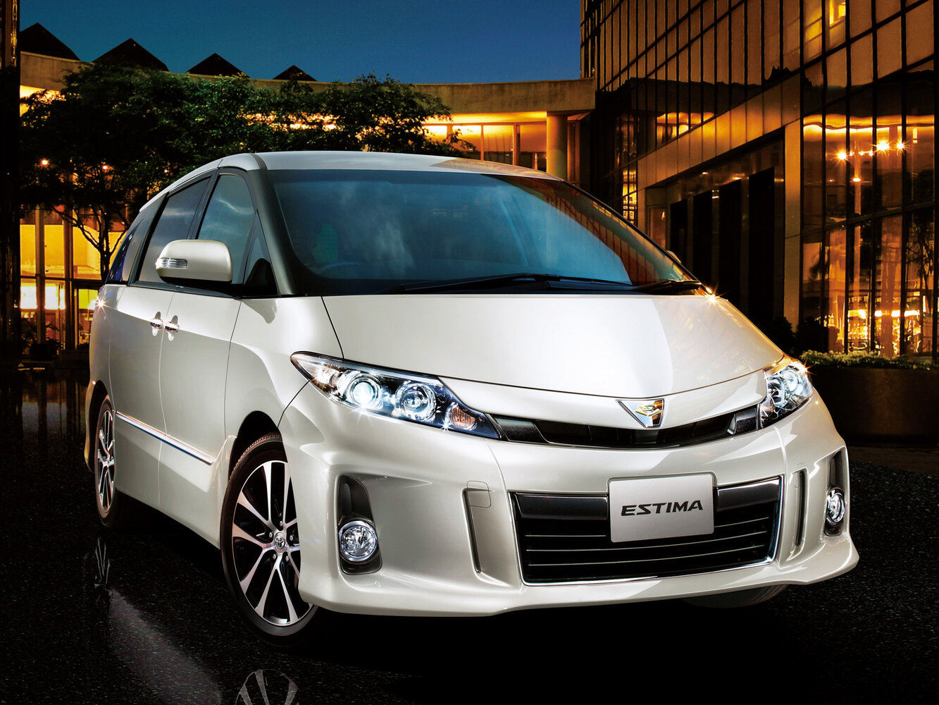 Toyota Estima