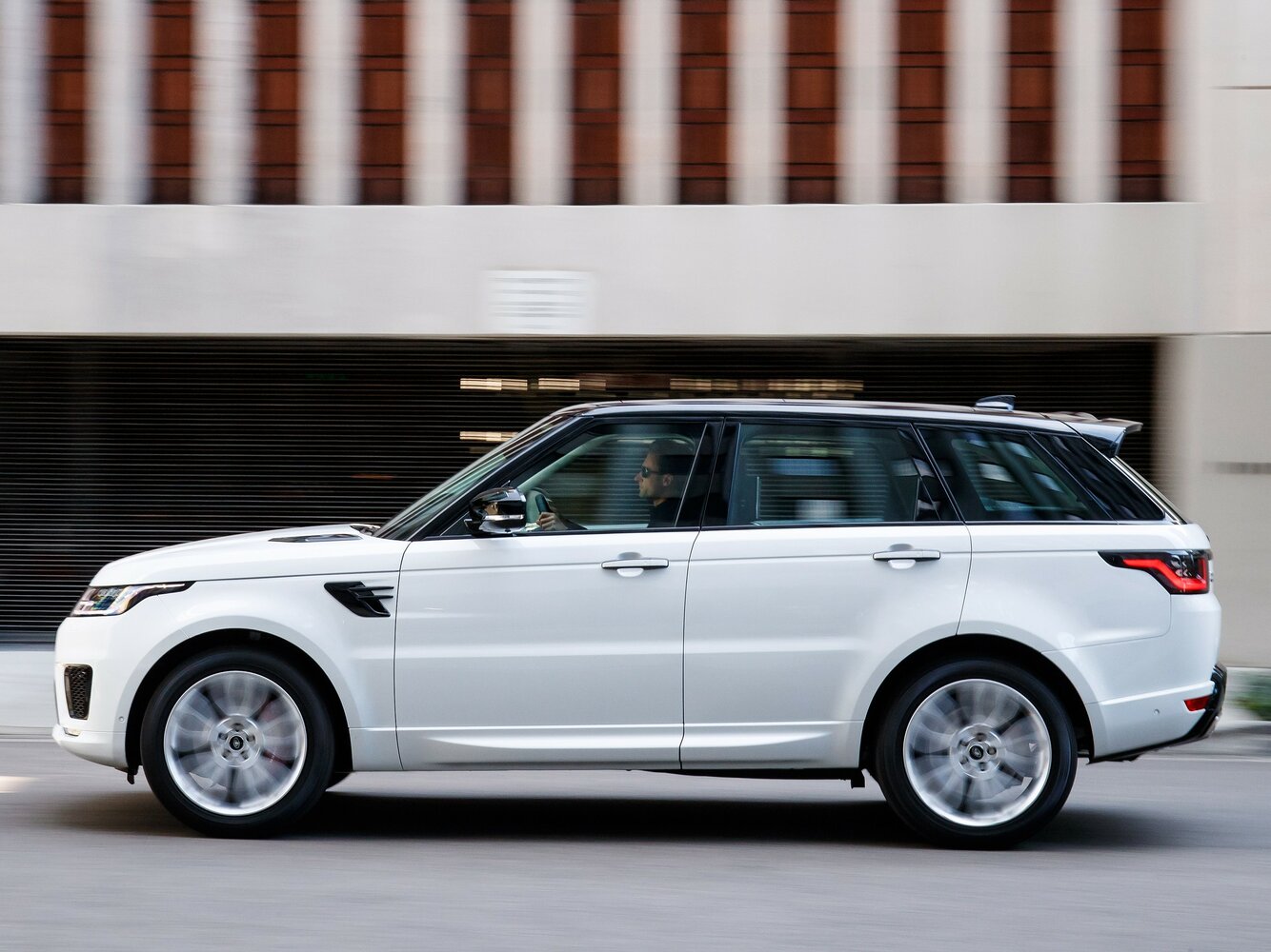 Land Rover Range Rover Sport Sport 2020 3.0 L6 HSE DYNAMIC