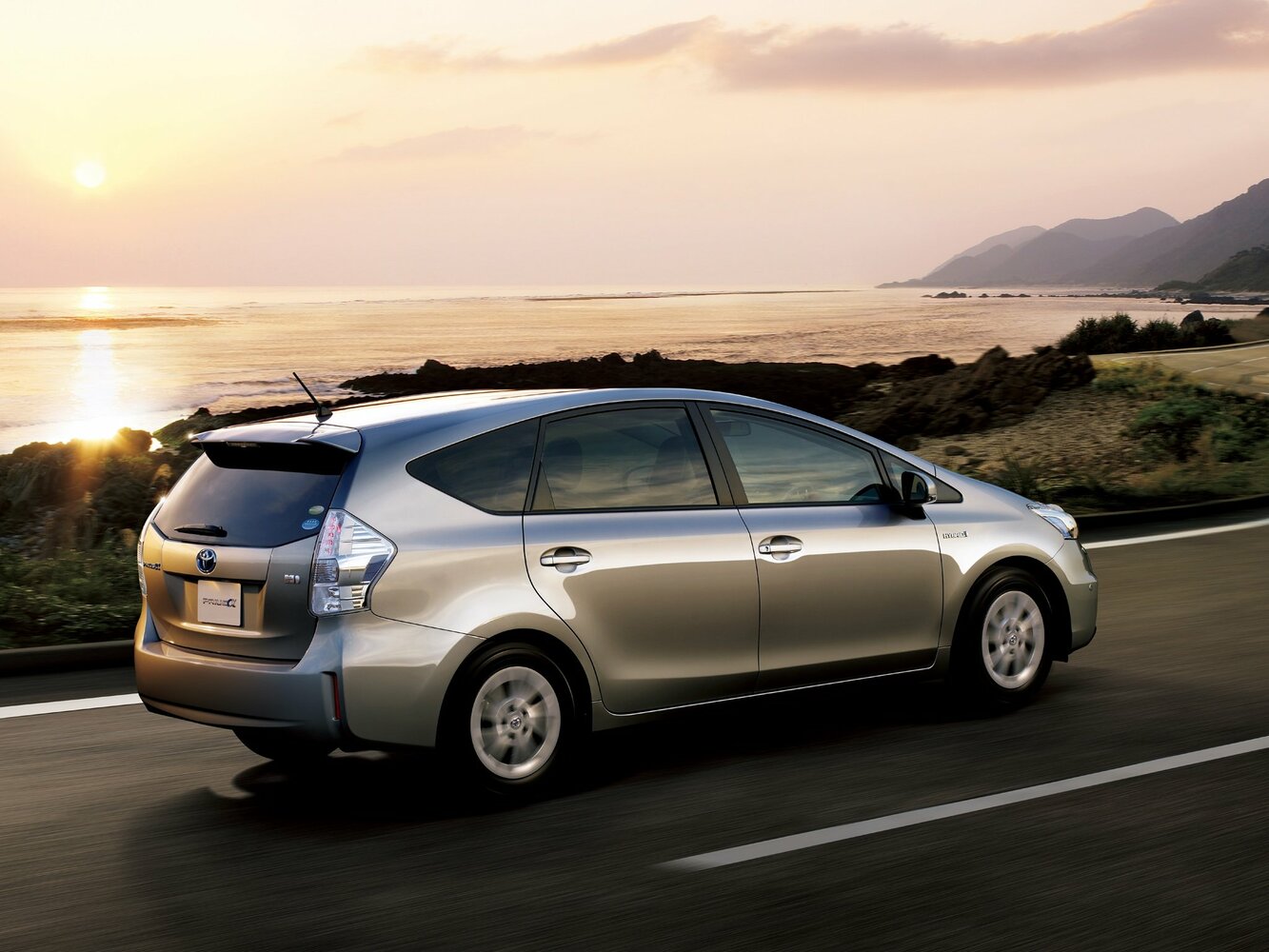Toyota Prius Alpha S
