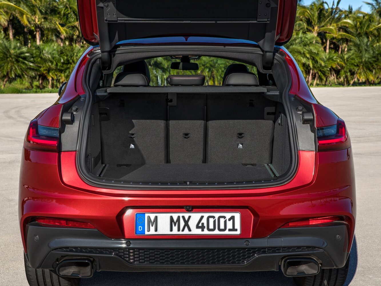 BMW X4 — справочные фотографии комплектации, Багажник