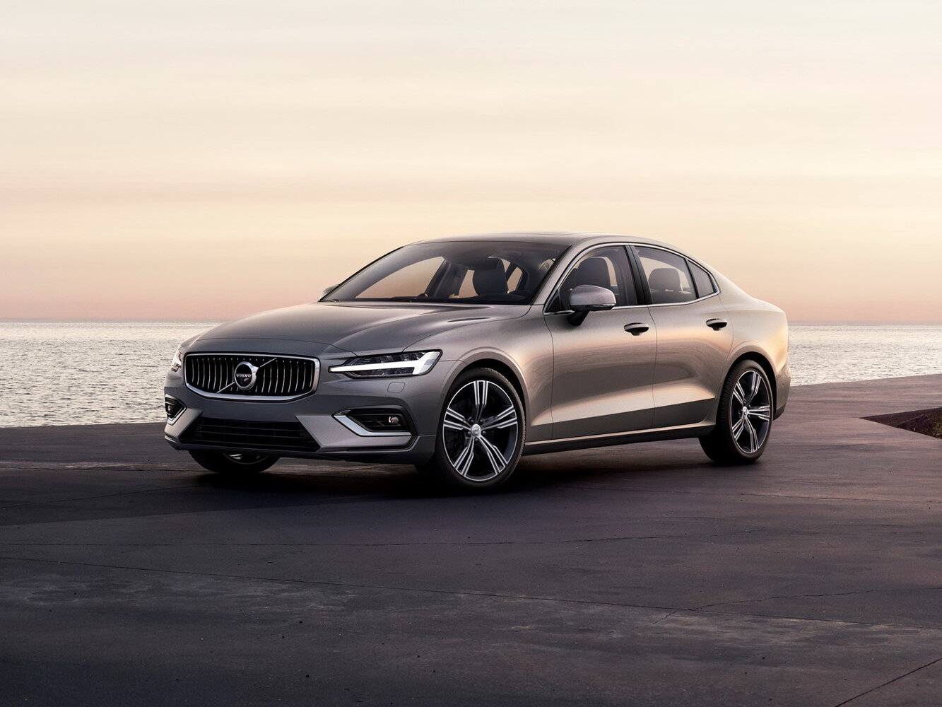 Volvo S60 2022 B4 Luxury