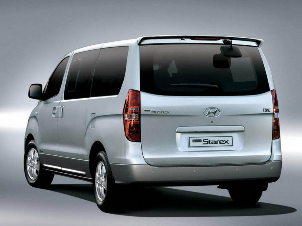Hyundai Grand Starex CVX Deluxe