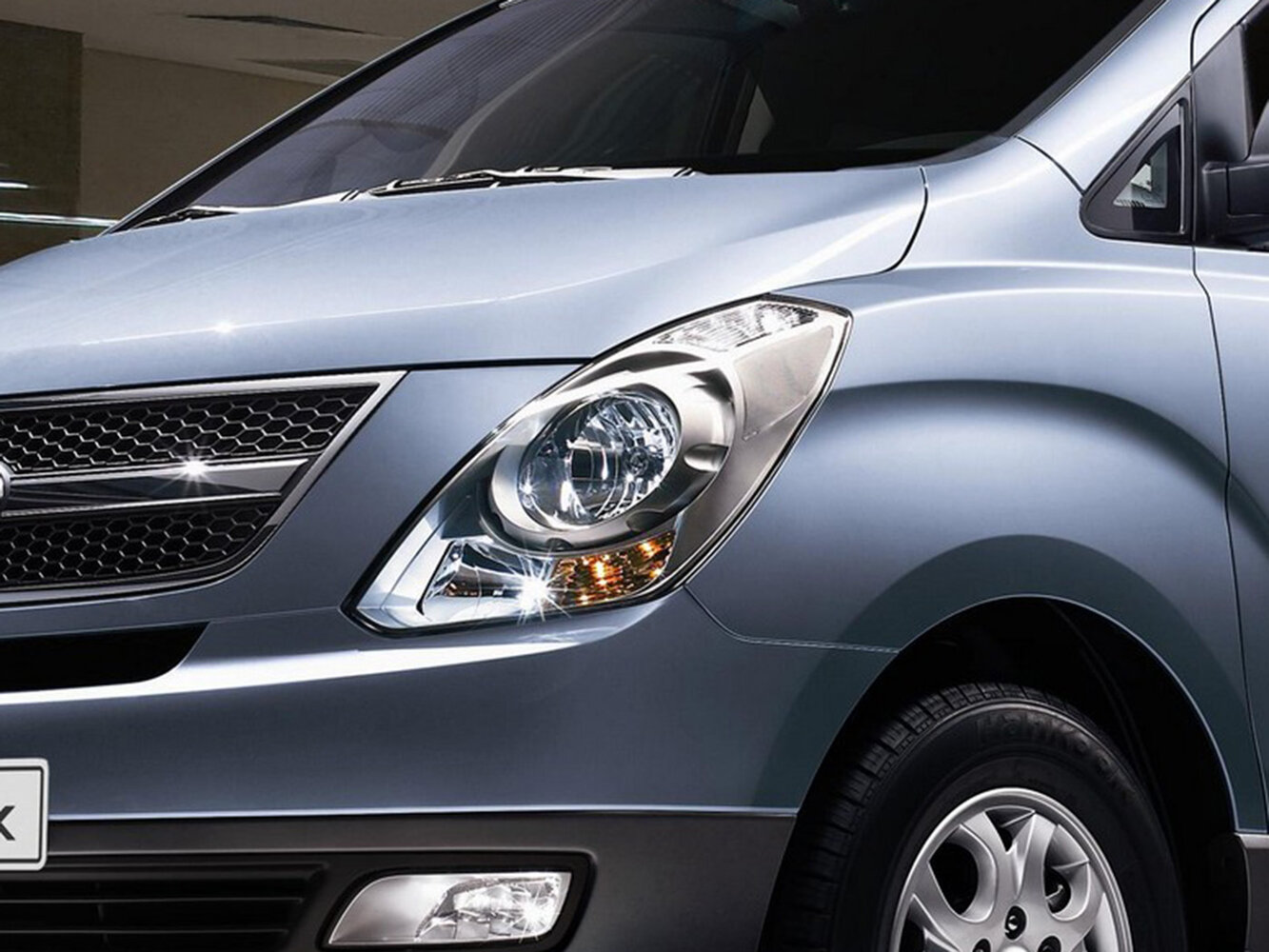 Hyundai Grand Starex CVX Luxury