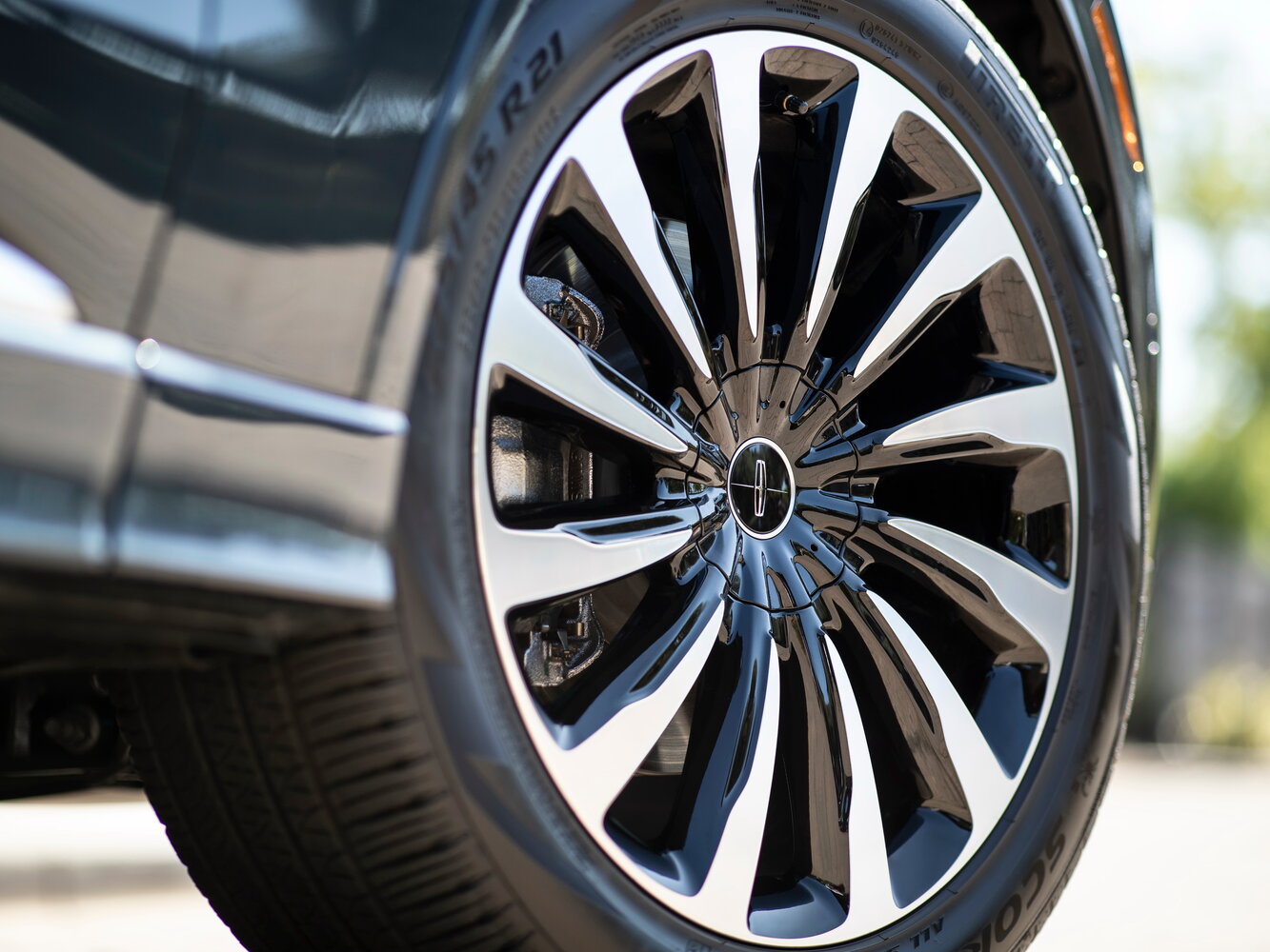 Lincoln Aviator — справочные фотографии комплектации, Диск